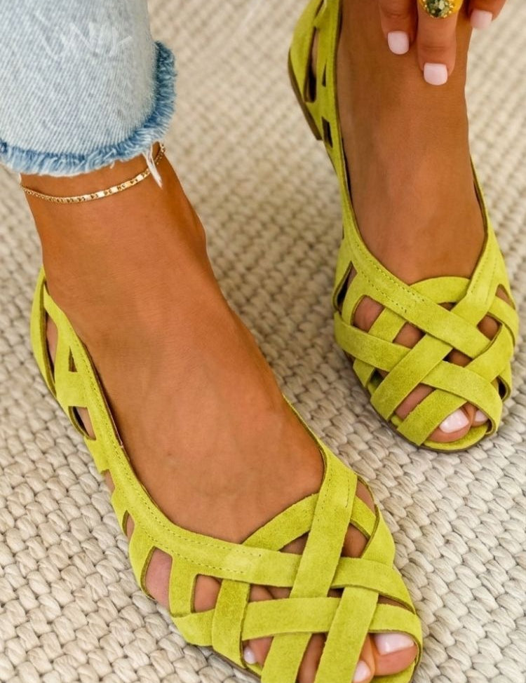 Hina | Flat open-toe sandals with braided material