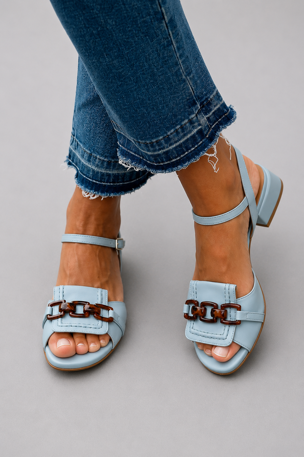 Alma | Elegant Coastline Sandals
